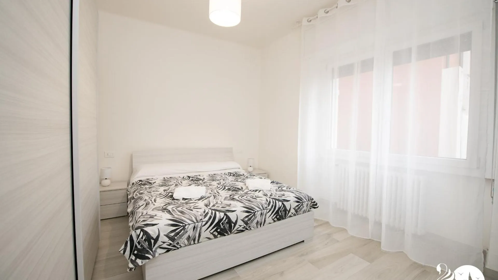 דירות Moniga del Garda La Torretta 0*,  איטליה